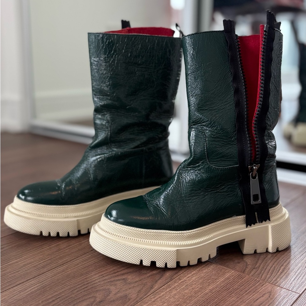 Stylish Green Leather Boots with Red Lining
